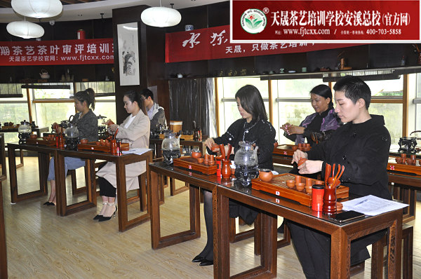 第164期：台湾十八道茶艺茶具展示学习，茶艺形体训练(图1)