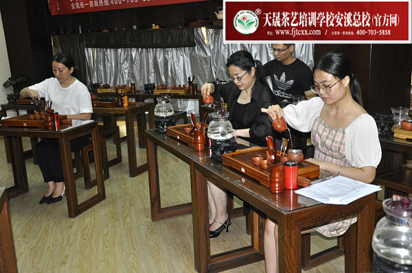 第166期：台湾十八道茶艺分段讲解与训练、茶艺坐姿训练(图3)