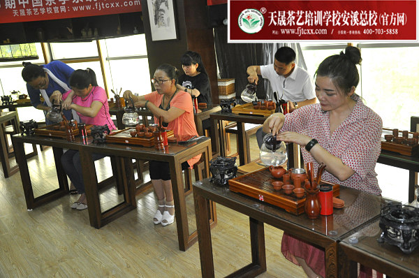 第168期：台湾十八道茶艺分段讲解与训练、茶艺坐姿训练(图2)