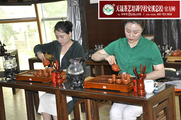 第170期：台湾十八道茶艺分段讲解与训练、茶艺坐姿训练(图3)