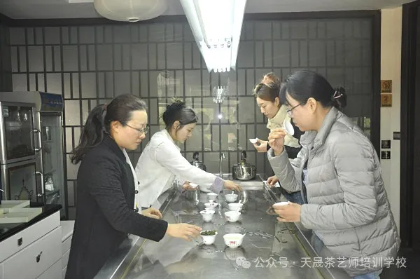 天晟茶艺培训第204期来啦!2月16日开始预约报名咯~(图3) 天晟茶艺培训第204期来啦!2月16日开始预约报名咯~(图3)