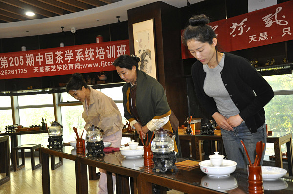 第205期：安溪茶艺之茶具展示学习(图2)