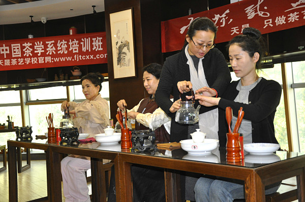 第205期：安溪茶艺之茶具展示学习(图3)