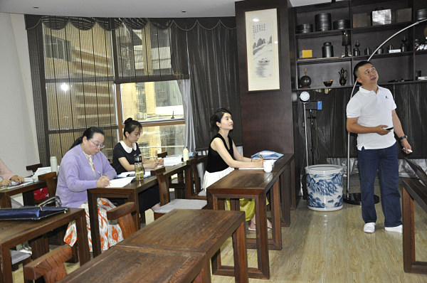 昆明茶艺培训学员参加天晟中国茶学系统培训班需要多少钱?