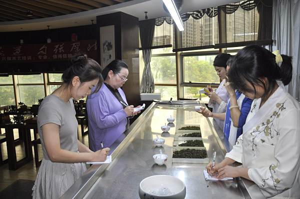 第209期:乌龙茶分类及安溪四大名茶审评与检验(图2) 第209期:乌龙茶分类及安溪四大名茶审评与检验(图2)