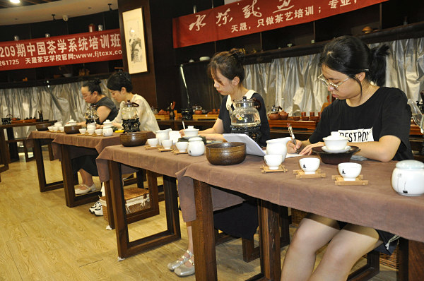 北京茶艺培训哪里好?全国去哪里学茶艺比较专业?