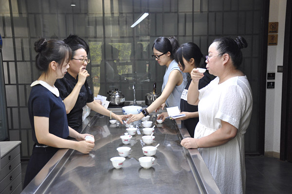 天晟茶艺培训学校中国茶学系统培训班火了吗?