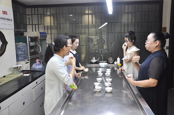 天晟茶艺培训学校的评茶师证书能力证明的证书开始火了吗?(图2)