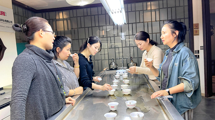 天晟茶艺培训学校是否有茶文化、茶叶经营等实用课程？(图1)