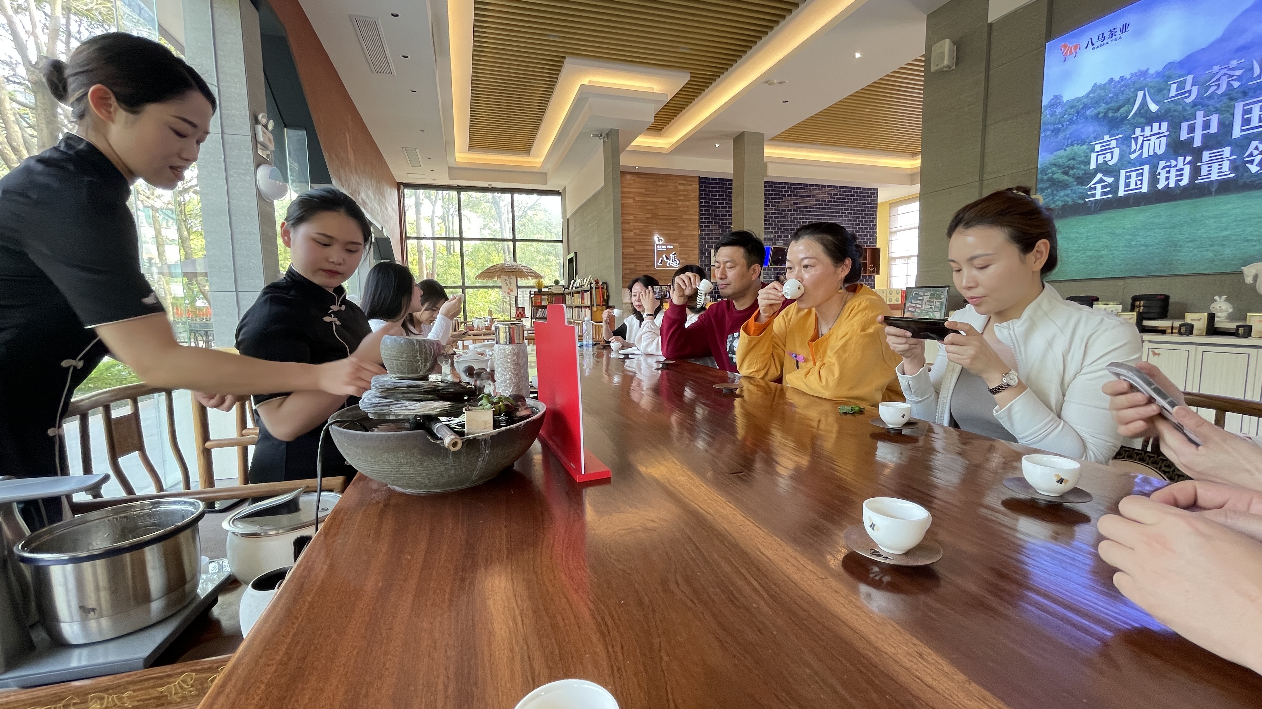 天晟茶艺培训学校学费多少? 包食宿吗?(图1)