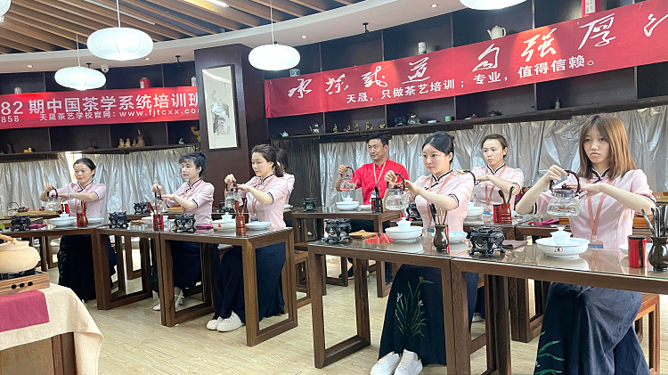 天晟茶艺培训学校茶艺培训班一般多少钱? (图3) 天晟茶艺培训学校茶艺培训班一般多少钱? (图3)