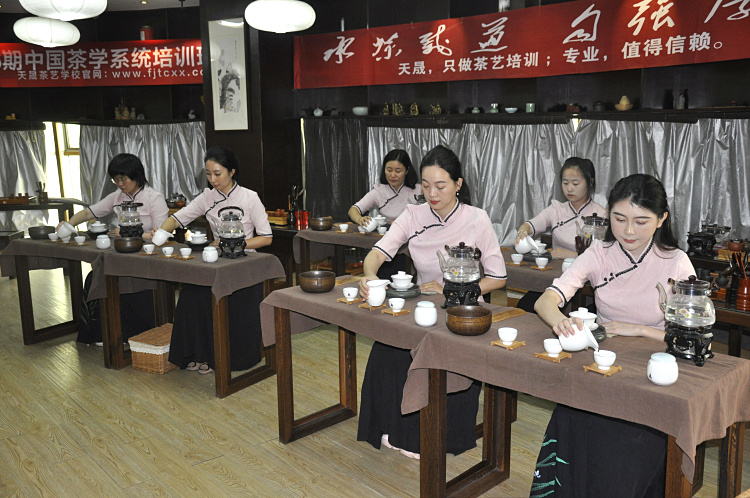 天晟茶艺培训学校茶艺师证书可以直接报考高级的吗? 