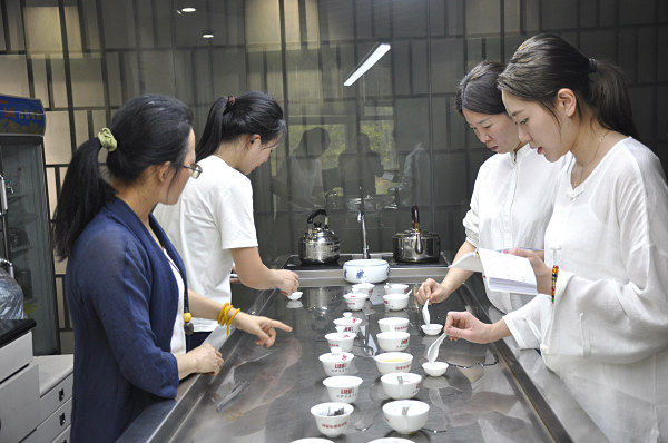 第212期:福鼎白茶的加工与审评、白茶实践审评(图3) 第212期:福鼎白茶的加工与审评、白茶实践审评(图3)