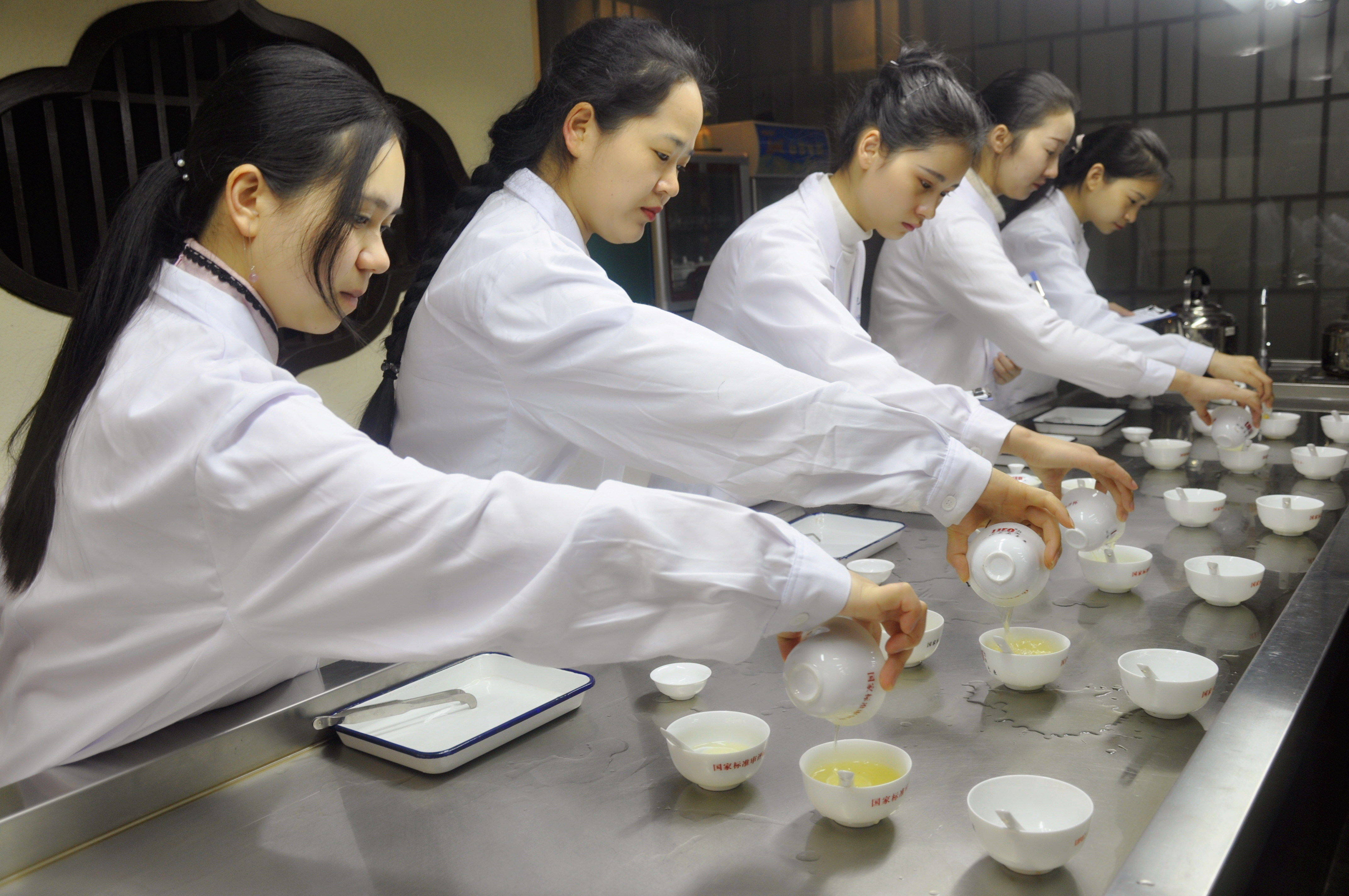 天晟茶艺培训学校:关于茶艺培训费用的十句真话