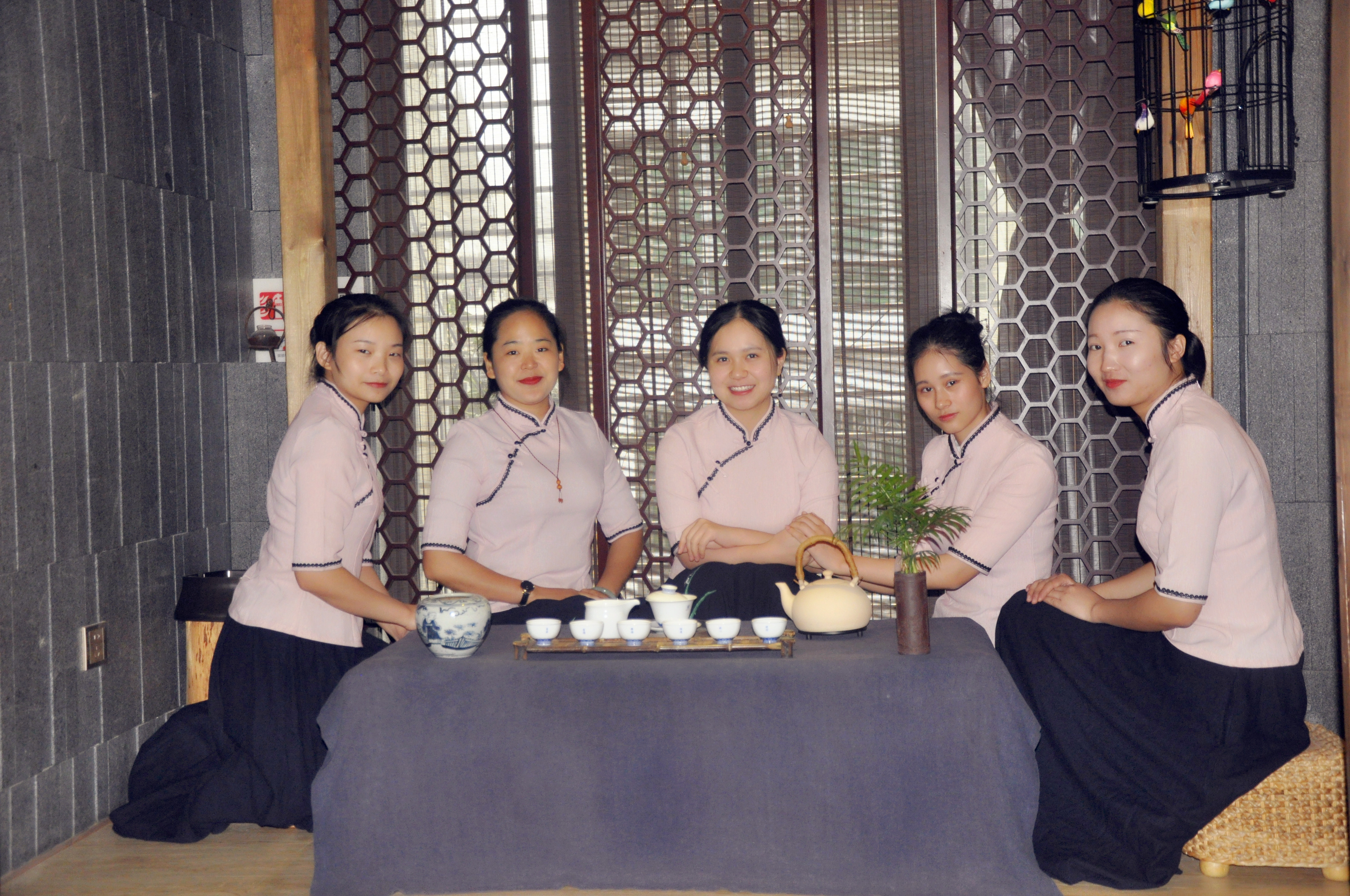 你不是在“付学费”,而是在“购买未来的自己”。