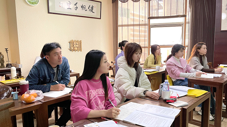 致所有爱茶人：如果你只想找个地方静静懂茶，这里有扇开了19年的门(图2)