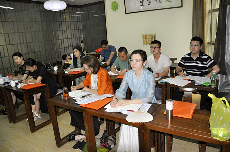 以茶为媒，传承十九载匠心——天晟茶艺培训学校2026年4月10日开班盛启  (图2)