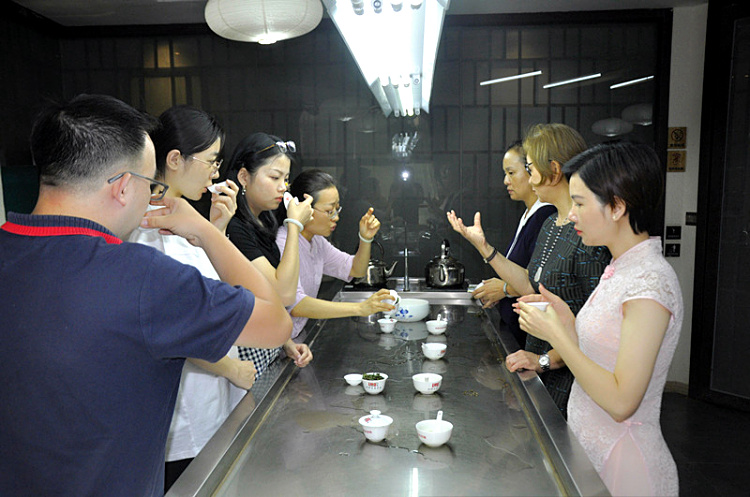 十九年磨一剑!天晟茶艺十天全天制特训,只为成就真正的中国茶艺师(图4) 十九年磨一剑!天晟茶艺十天全天制特训,只为成就真正的中国茶艺师(图4)