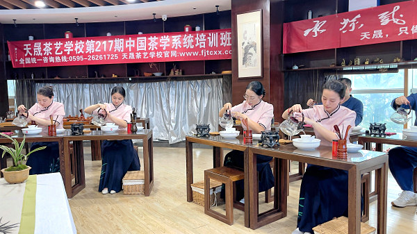 十九载光阴，只为做好一件事：天晟茶艺的“十年磨一剑”与“十日破茧”(图3)