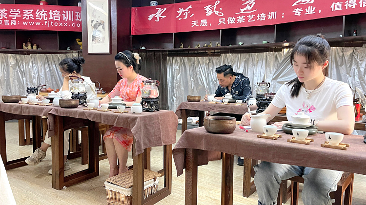 十天蜕变：从喝茶小白到专业茶艺师的进阶之路(图1)