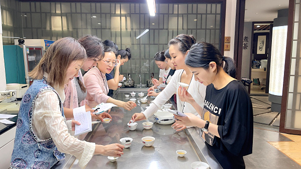 第219期:金骏眉、正山小种的加工与审评 红茶实践审评(图3) 第219期:金骏眉、正山小种的加工与审评 红茶实践审评(图3)