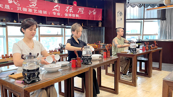 第220期:安溪茶艺之茶具展示学习(图3) 第220期:安溪茶艺之茶具展示学习(图3)