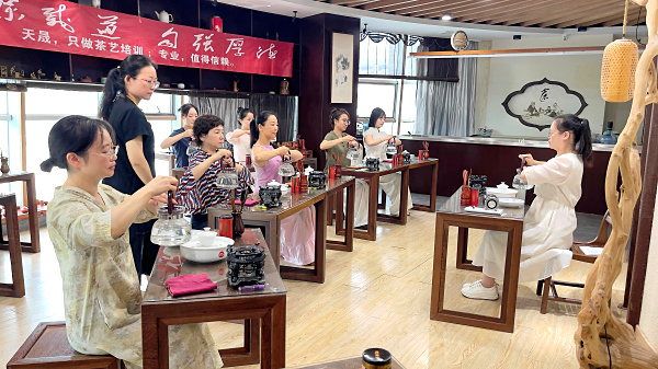 第222期:安溪茶艺之茶具展示学习(图3) 第222期:安溪茶艺之茶具展示学习(图3)